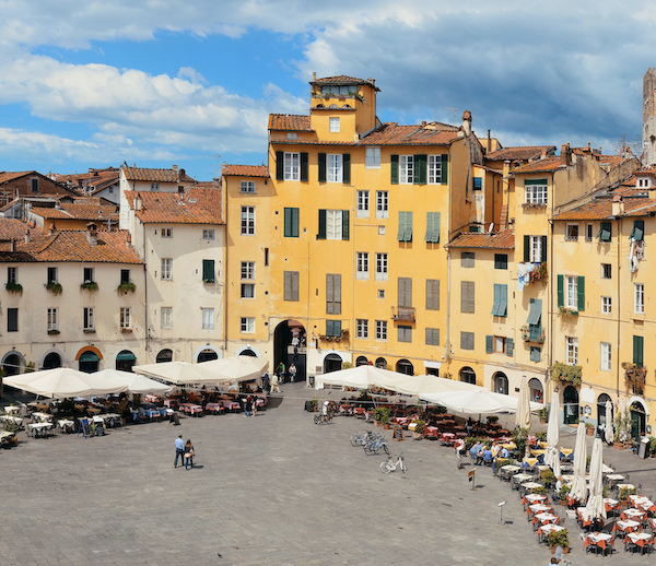 Piazza dell'Anfiteatro Piazza dell'Anfiteatro